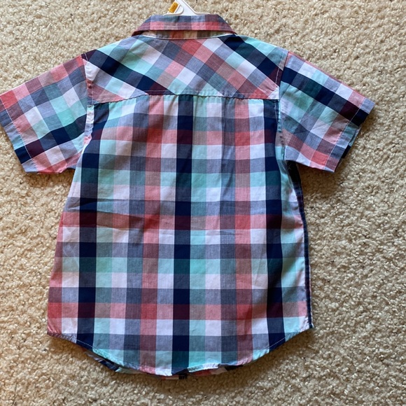 Plaid preppy button up and matching shorts size 4. - Picture 4 of 5